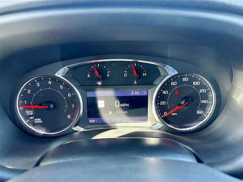 Used 2021 GMC Acadia SLT w/ Elevation Edition image 13