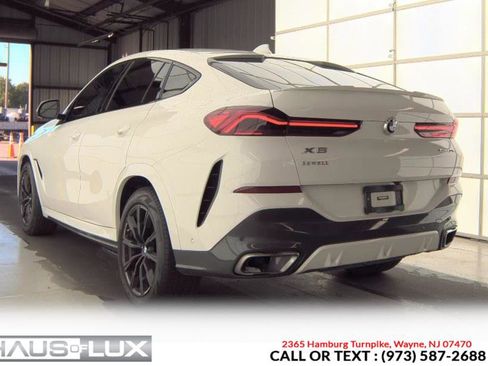 Used 2022 BMW X6 xDrive40i w/ M Sport Package AWD/4WD image 7