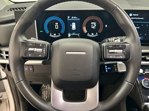 Used 2025 Hyundai Santa Fe SEL FWD image 39
