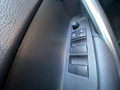 Used 2024 Toyota Corolla Cross AWD Hybrid image 17