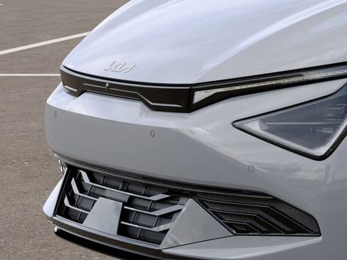 New 2025 Kia EV6 Wind image 13