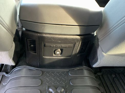 Used 2014 RAM 1500 Big Horn image 23