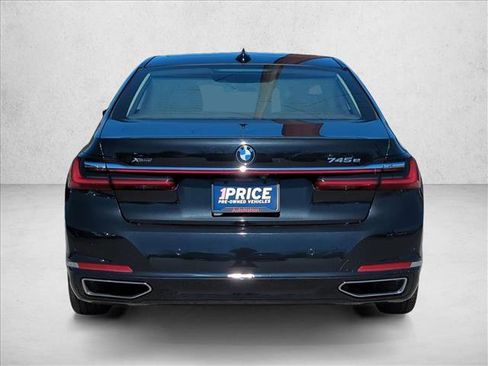 Used 2021 BMW 745e xDrive w/ Premium Package image 7