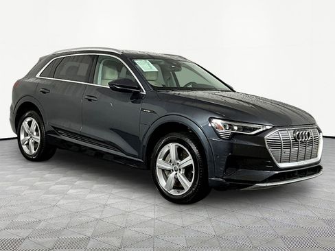 Used 2019 Audi e-tron Prestige AWD/4WD image 3