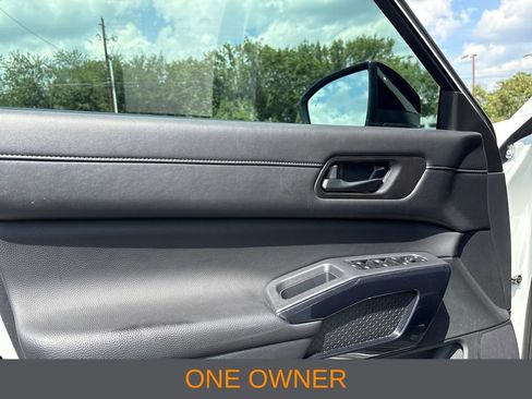 Used 2026 Nissan Pathfinder S FWD image 3