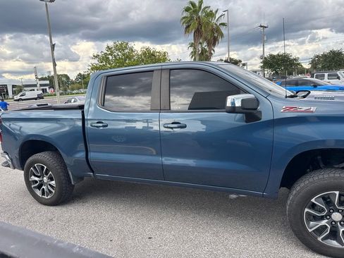 Used 2024 Chevrolet Silverado 1500 LT AWD/4WD image 4