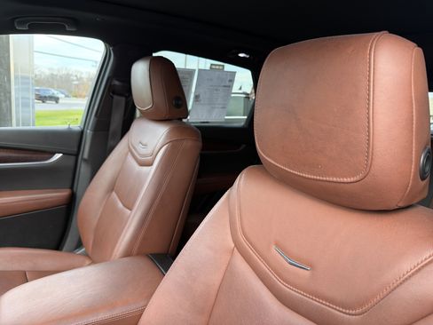 Used 2020 Cadillac XT5 Premium Luxury image 10