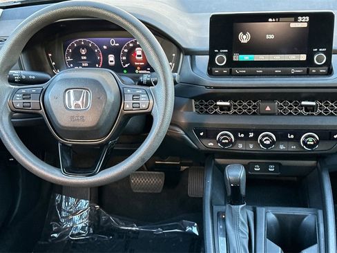 Used 2023 Honda Accord EX image 15