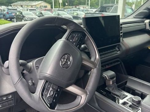 Used 2026 Toyota Sequoia Capstone AWD/4WD image 5
