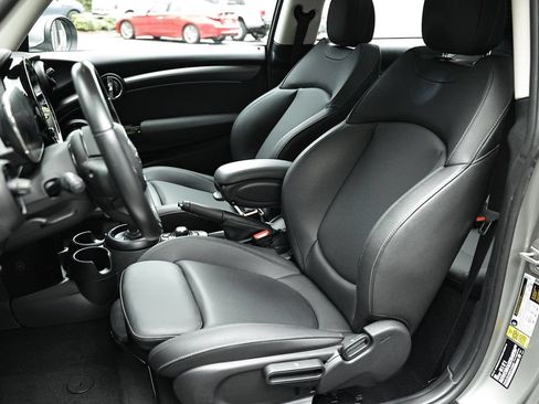Used 2024 MINI Cooper 2-Door Hardtop FWD image 20