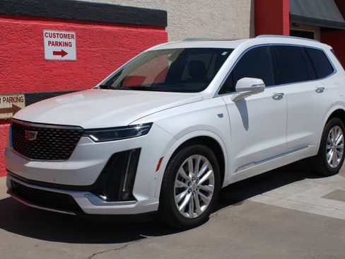 Used 2020 Cadillac XT6 Premium Luxury AWD/4WD image 4