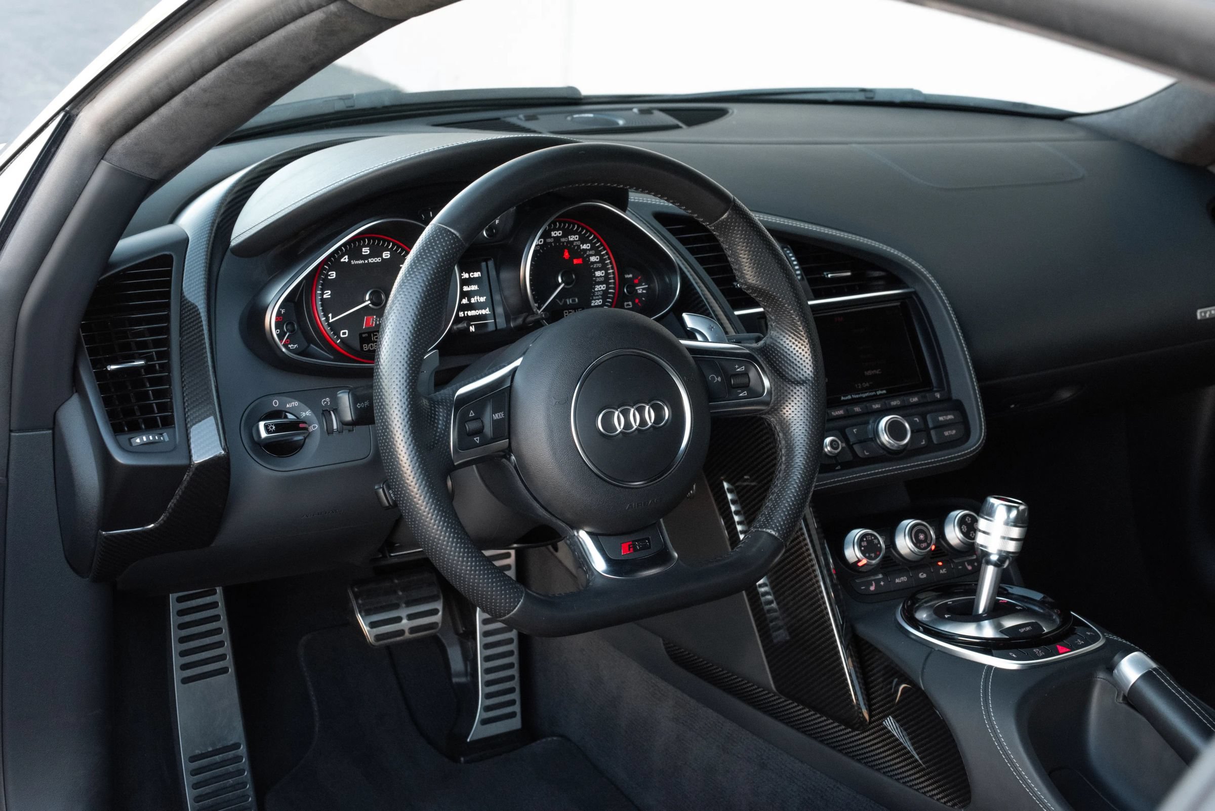 Used 2014 Audi R8 V10 AWD/4WD image 7
