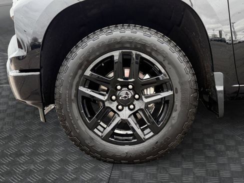 Used 2023 Chevrolet Silverado 1500 RST w/ Rally Edition AWD/4WD image 14