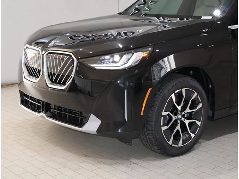 Used 2026 BMW X3 xDrive30i AWD/4WD image 2