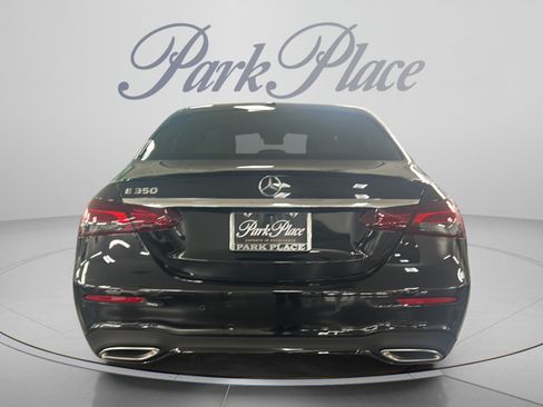 Used 2022 Mercedes-Benz E 350 Sedan image 4