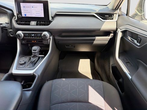 Used 2024 Toyota RAV4 XLE image 17