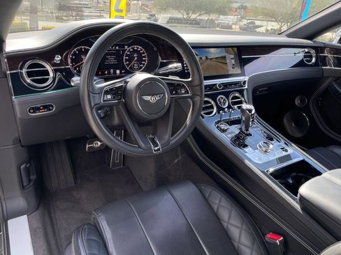 Used 2020 Bentley Continental GT image 12