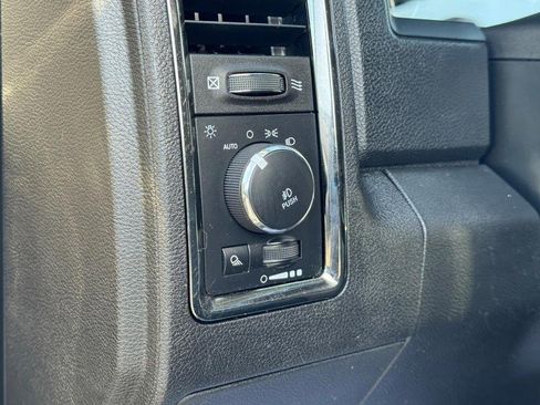 Used 2018 RAM 2500 Laramie w/ Sport Appearance Group image 17