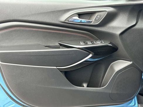 New 2026 Chevrolet Trax RS w/ Sunroof Package FWD image 9