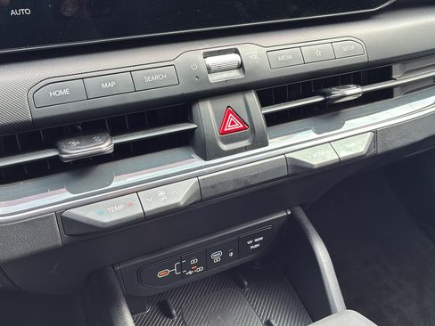 Used 2025 Kia K4 EX FWD image 28