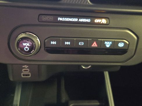 New 2026 Ford Maverick XL FWD image 28