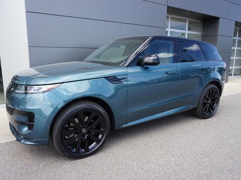 New 2025 Land Rover Range Rover Sport Dynamic SE image 3