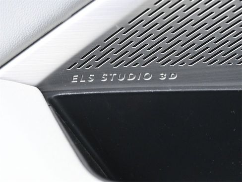 Used 2023 Acura MDX SH-AWD w/ Advance Package image 5