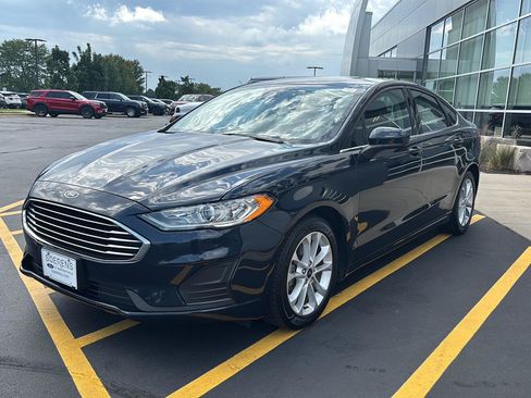 Used 2020 Ford Fusion SE FWD image 3
