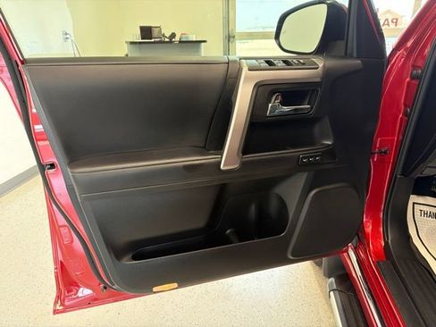 Used 2024 Toyota 4Runner Limited AWD/4WD image 44
