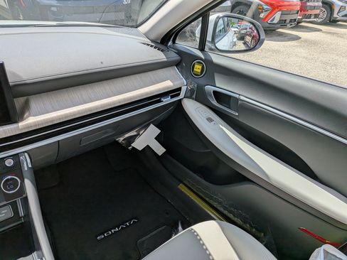 New 2026 Hyundai Sonata SEL FWD image 17