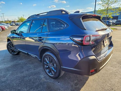 Certified 2025 Subaru Outback Onyx Edition w/ Tech Package 3 AWD/4WD image 6