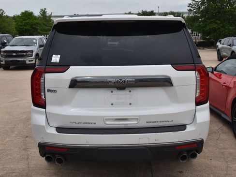 Used 2023 GMC Yukon Denali Ultimate w/ LPO, Floor Liner Package AWD/4WD image 7