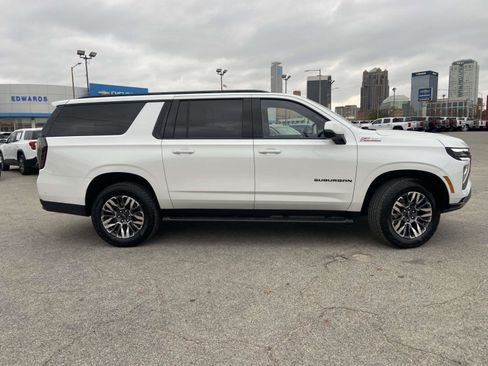 Certified 2025 Chevrolet Suburban Z71 w/ Comfort Package image 21