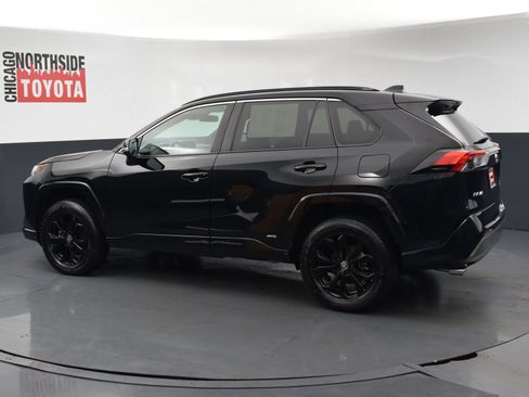 Used 2024 Toyota RAV4 SE AWD/4WD image 2