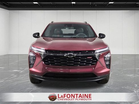 Certified 2024 Chevrolet Trax RS w/ Driver Confidence Package image 3