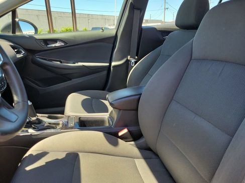 Used 2019 Chevrolet Cruze LT w/ LT Fleet Convenience Package FWD image 17