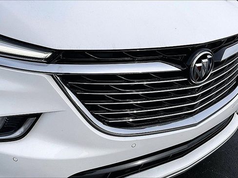 Used 2024 Buick Enclave Premium image 29