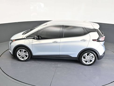Used 2023 Chevrolet Bolt LT FWD image 12