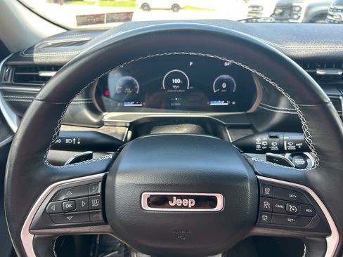 Used 2021 Jeep Grand Cherokee L Limited AWD/4WD image 24
