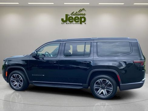 Used 2022 Jeep Wagoneer Series III AWD/4WD image 4