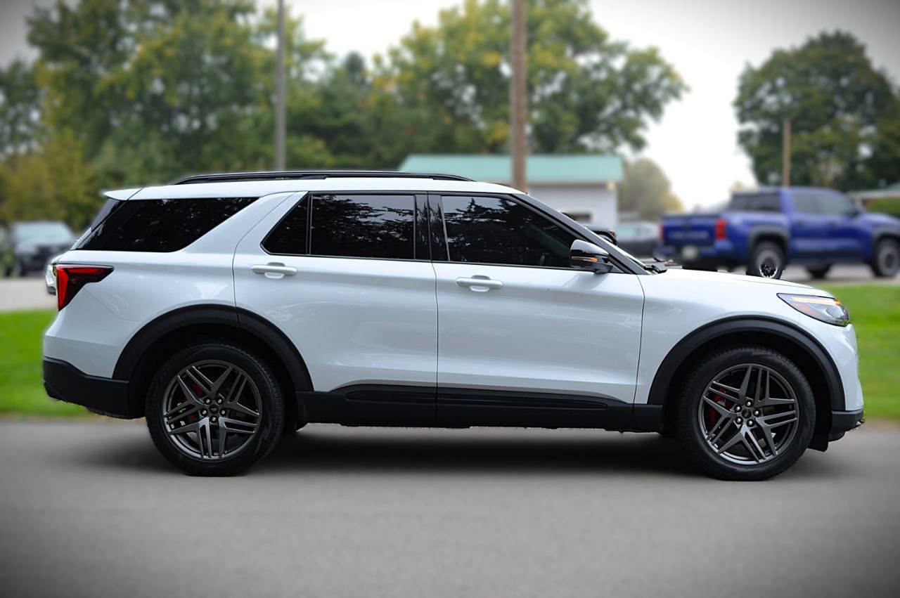 Used 2026 Ford Explorer ST AWD/4WD image 4