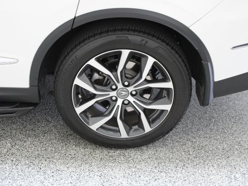 Used 2024 Acura MDX SH-AWD w/ Technology Package image 10