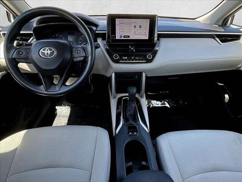 Used 2023 Toyota Corolla Cross L image 16