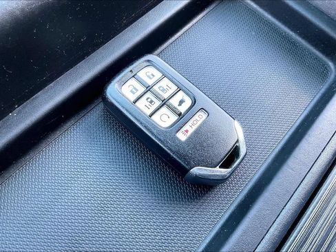 Used 2019 Honda Odyssey Touring image 35