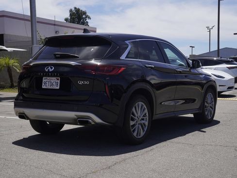 Used 2023 INFINITI QX50 Pure FWD image 4