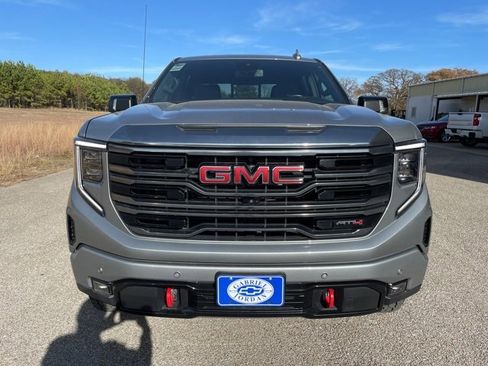 Used 2024 GMC Sierra 1500 AT4 w/ AT4 Premium Package image 8