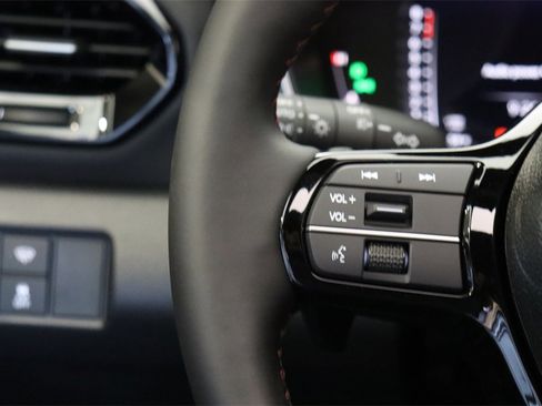 New 2025 Honda Pilot Black Edition image 15