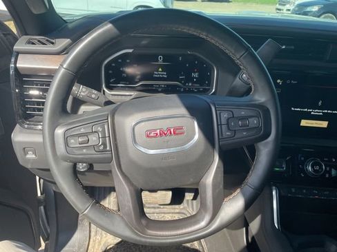 Used 2024 GMC Sierra 2500 AT4 w/ AT4 Premium Plus Package AWD/4WD image 13