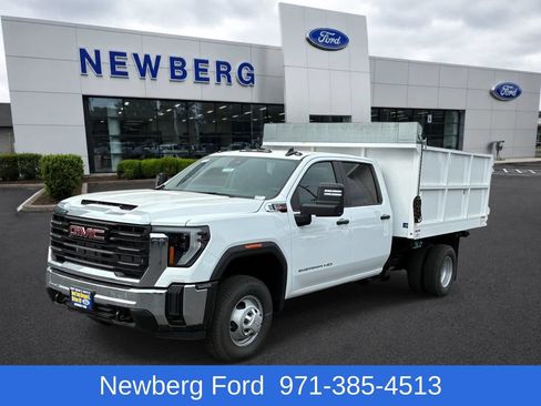 Used 2025 GMC Sierra 3500 Pro w/ Convenience Package AWD/4WD image 1