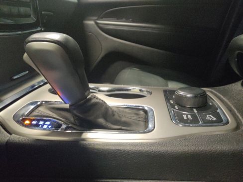 Used 2019 Jeep Grand Cherokee Limited AWD/4WD image 26